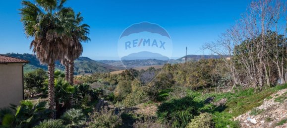 4-Zimmer Haus in Caltagirone, Italy, Nr. 128685 2