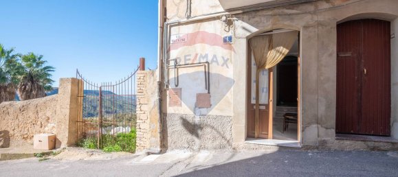 4غرفة منزل في Caltagirone, Italy رقم 128685 19