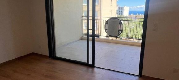 2 bedrooms Apartment in Bastia, France No. 304227 2
