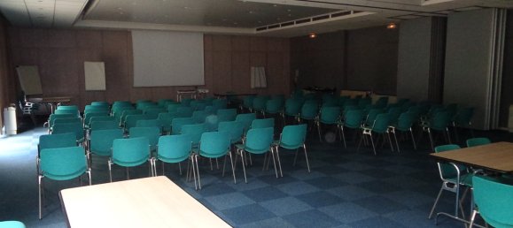 Офис 3160м² в Эперне, Франция № 88860 20