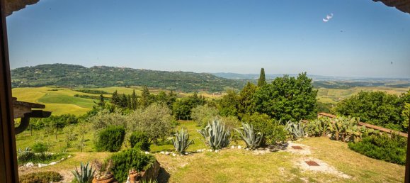 3 bedrooms House in Volterra, Italy No. 326 6