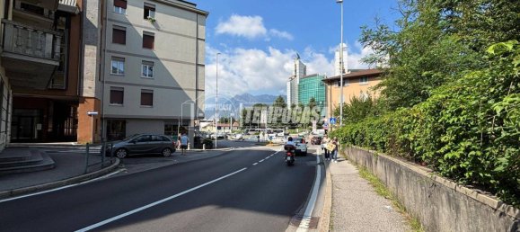 2-Zimmer Gewerbliche Immobilie in Lecco, Italy, Nr. 327112 4