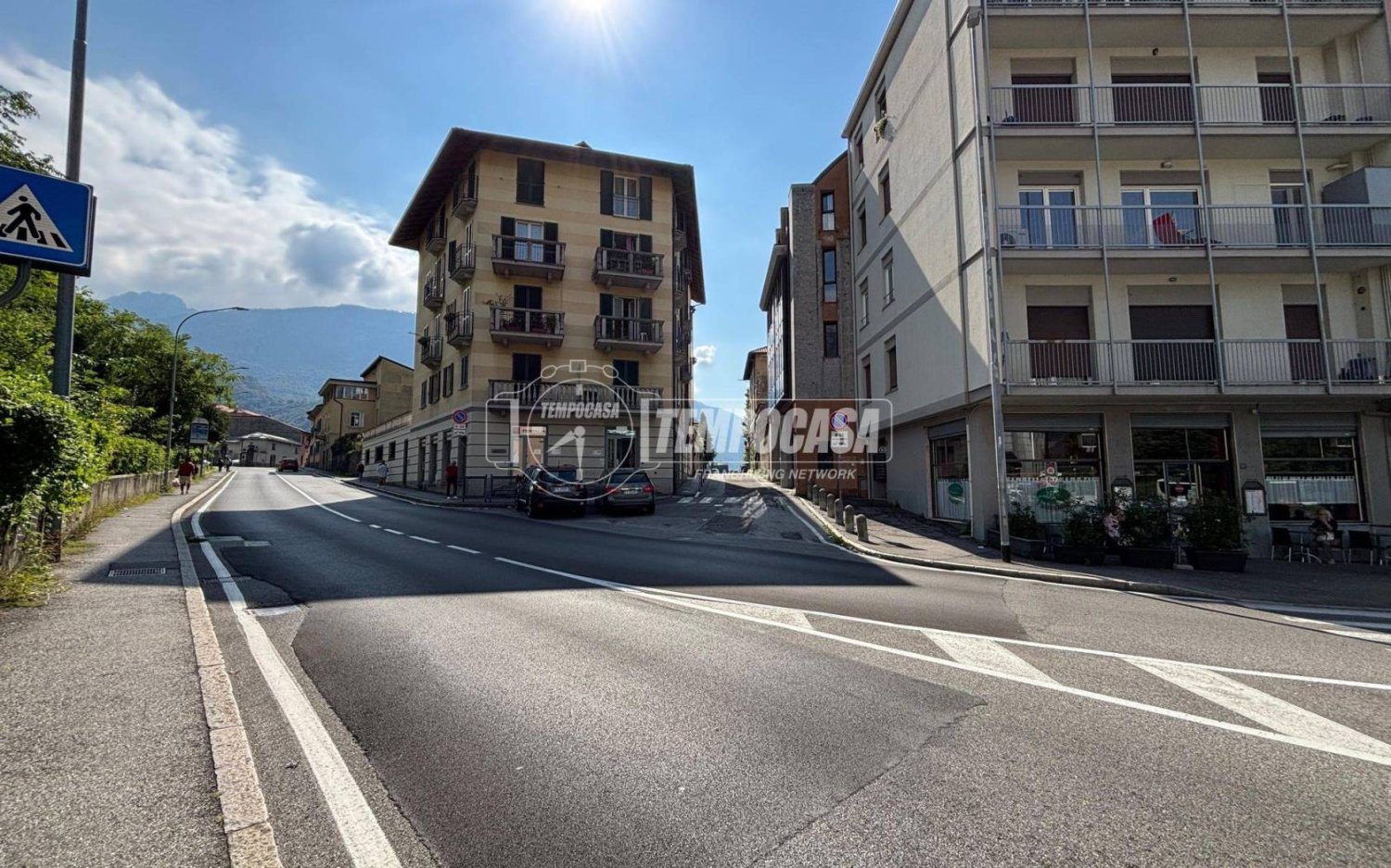 2-Zimmer Gewerbliche Immobilie in Lecco, Italy, Nr. 327112