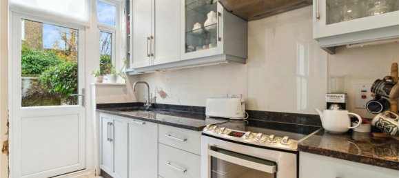 3 bedrooms Commercial property in Barnes, United Kingdom No. 5184 4