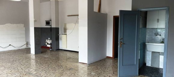 Propiedad comercial de 2 habitaciónes en Bergamo, Italy No. 110218 4