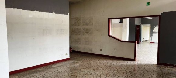 Propiedad comercial de 2 habitaciónes en Bergamo, Italy No. 110218 10