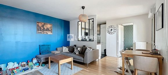 2 bedrooms Apartment in Saint-Cyr-l'Ecole, France No. 131779 2