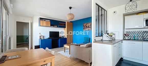 2 bedrooms Apartment in Saint-Cyr-l'Ecole, France No. 131779 3