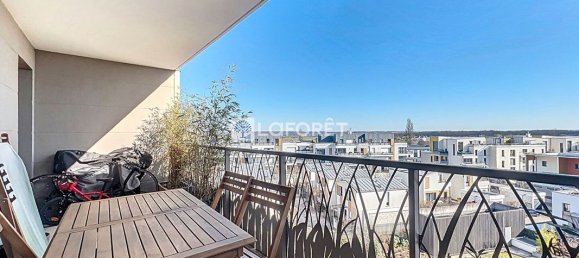 2 bedrooms Apartment in Saint-Cyr-l'Ecole, France No. 131779 5