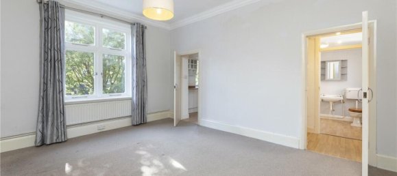 1 bedroom Apartment in London, United Kingdom No. 3812 8