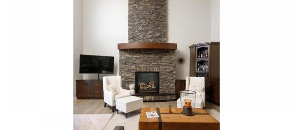 5 bedrooms House in British Columbia, Canada No. 1154 9