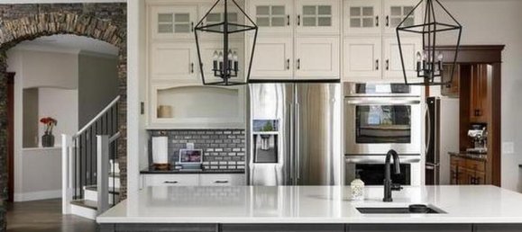 5 bedrooms House in British Columbia, Canada No. 1154 11