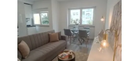 3 bedrooms Apartment in Lisbon, Portugal No. 157769 2