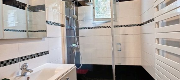 Дом с 10 комнатами в Жьен, Франция № 40733 8