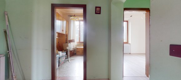 Casa de 4 dormitorios en Barga, Italy No. 230259 9