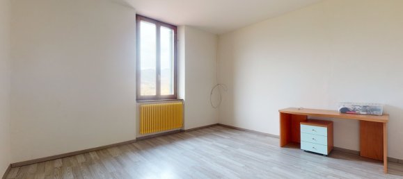 Casa de 4 dormitorios en Barga, Italy No. 230259 13