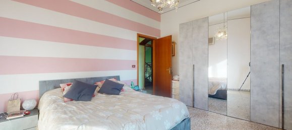 Casa de 4 dormitorios en Barga, Italy No. 230259 28