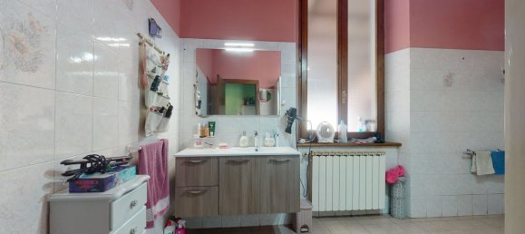 Casa de 4 dormitorios en Barga, Italy No. 230259 30