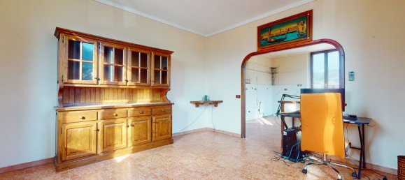 Casa de 4 dormitorios en Barga, Italy No. 230259 8