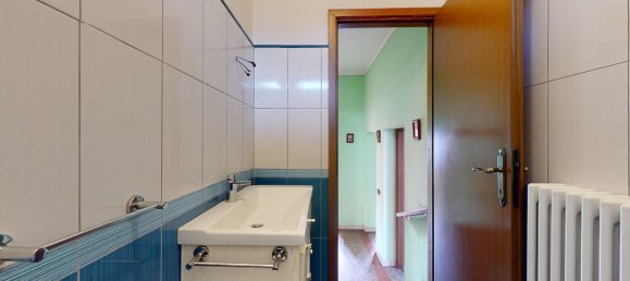 Casa de 4 dormitorios en Barga, Italy No. 230259 17