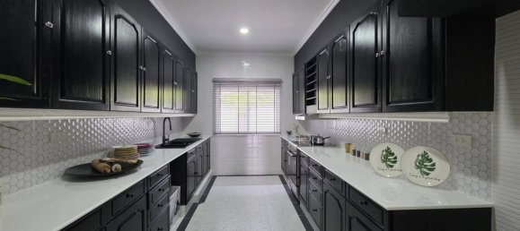 3 bedrooms House for sale in Pattaya, Chonburi, Eastern Thailand, Thailand № 67312 10