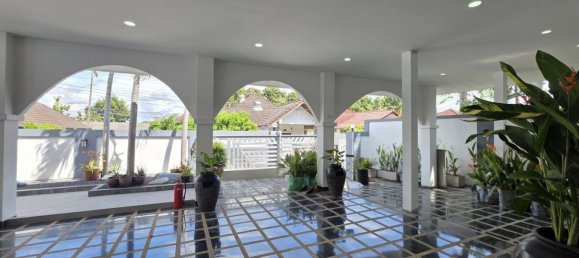 3 bedrooms House for sale in Pattaya, Chonburi, Eastern Thailand, Thailand № 67312 18