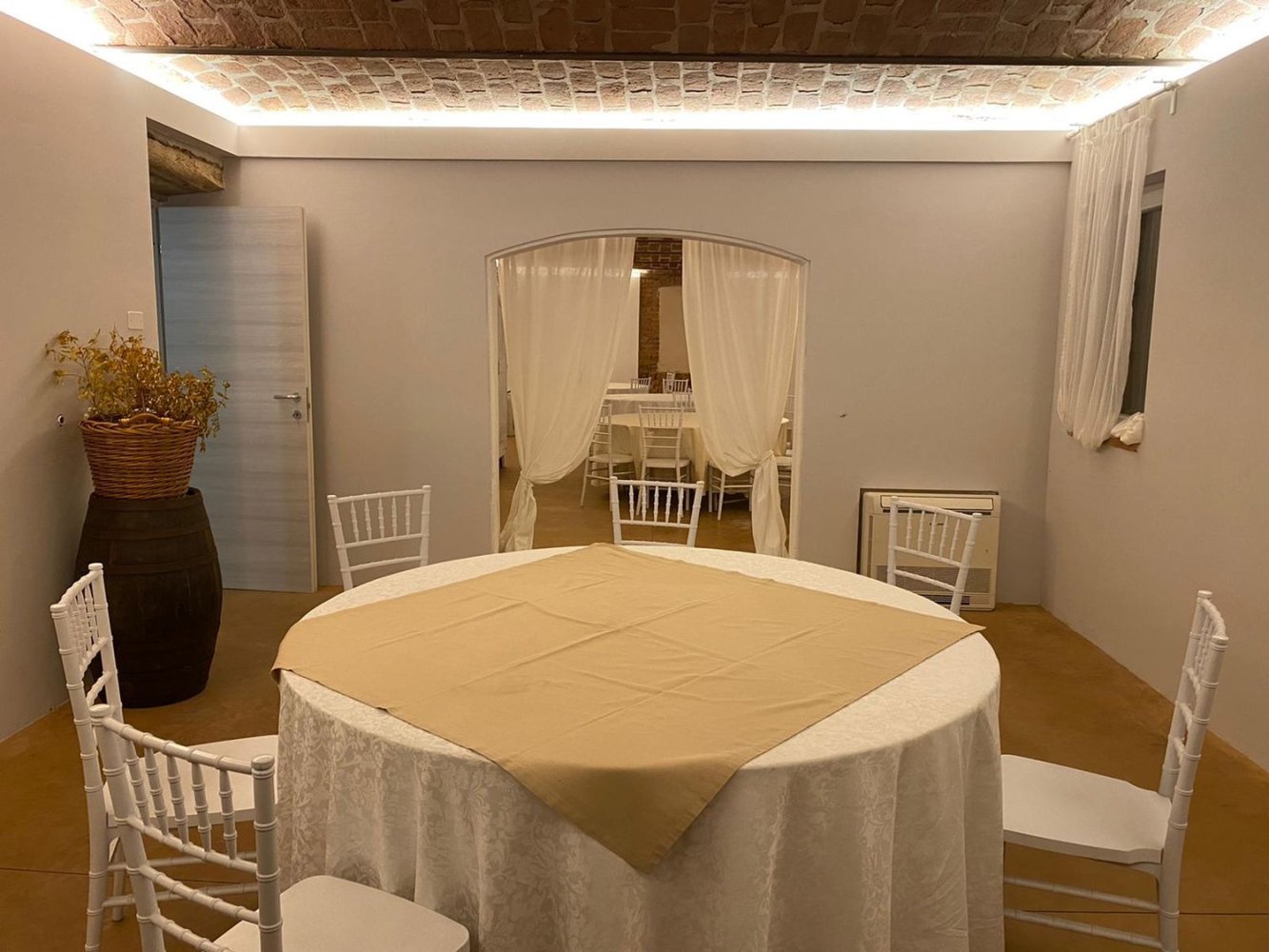 Casa de 9 habitaciónes en San Damiano d'Asti, Italy No. 137797