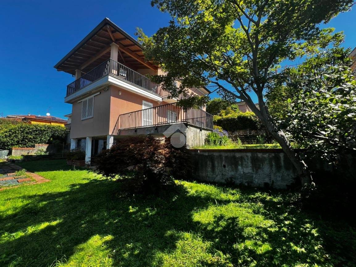 4 غرف نوم فيلا في Varese, Italy رقم 314928