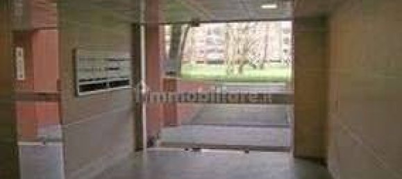 Apartamento de 2 dormitorios en Basiglio, Italy No. 3722 9