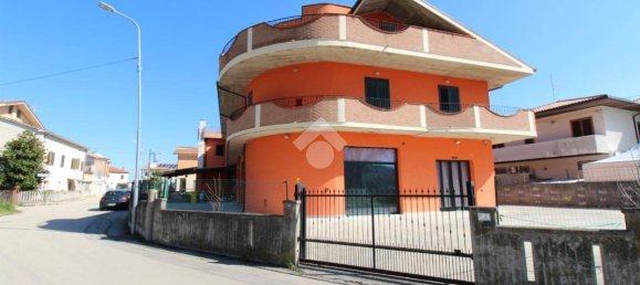 5 rooms Building in Campli, Italy No. 43148 11