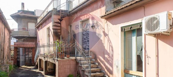 10 rooms House in Aci Catena, Italy No. 4706 26
