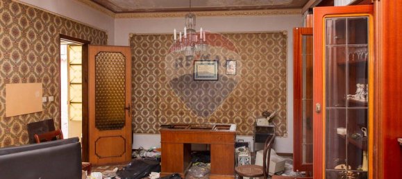 10 rooms House in Aci Catena, Italy No. 4706 15