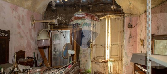 10 rooms House in Aci Catena, Italy No. 4706 12