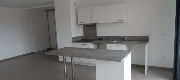 Apartamento de 2 dormitorios en Valence, France No. 200996 4