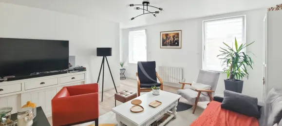 2 bedrooms House in Challans, France No. 318437 2