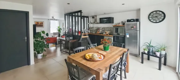 2 bedrooms House in Challans, France No. 318437 4