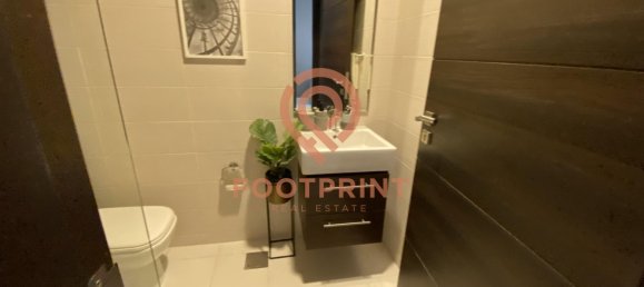 Adosado de 4 dormitorios en Dubai, UAE No. 24054 3