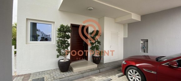 Adosado de 4 dormitorios en Dubai, UAE No. 24054 7