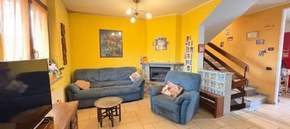 4 bedrooms House in Cameri, Italy No. 379020 4