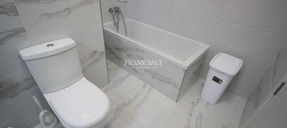 Ático de 3 dormitorios en Swieqi, Malta No. 9898 7