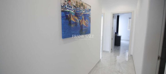 Ático de 3 dormitorios en Swieqi, Malta No. 9898 9