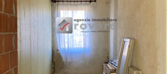 Дом с 8 комнатами в Карбонера, Италия № 136619 17