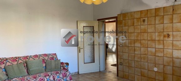 Дом с 8 комнатами в Карбонера, Италия № 136619 13