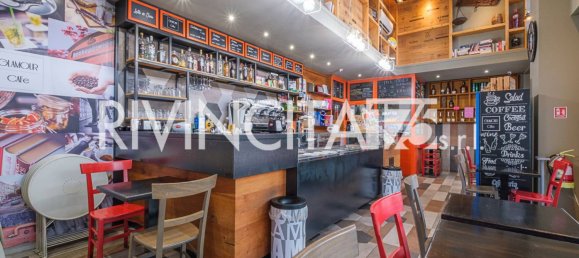 2 rooms Commercial property in Rome, Italy No. 50161 4