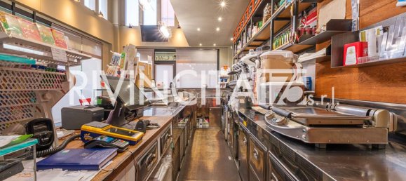 2 rooms Commercial property in Rome, Italy No. 50161 11