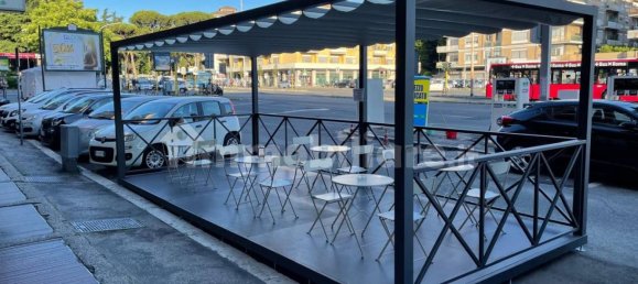 2 rooms Commercial property in Rome, Italy No. 50161 27