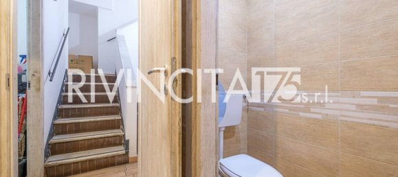 2 rooms Commercial property in Rome, Italy No. 50161 15