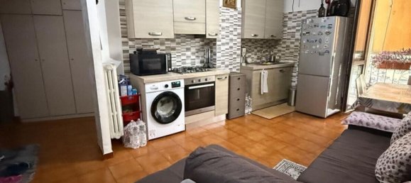 3 bedrooms Apartment in Turin, Italy No. 323126 3
