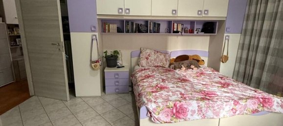 3 bedrooms Apartment in Turin, Italy No. 323126 9