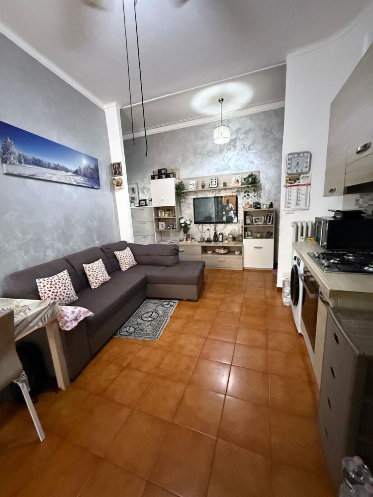 3 bedrooms Apartment in Turin, Italy No. 323126